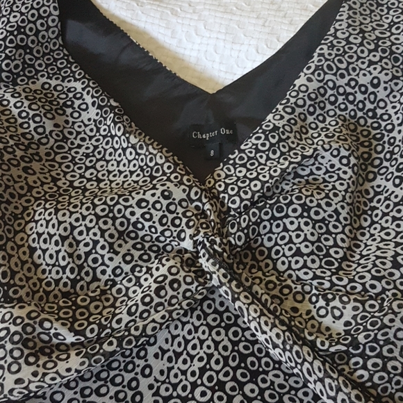 Chapter One sleeveless top - Picture 2 of 6